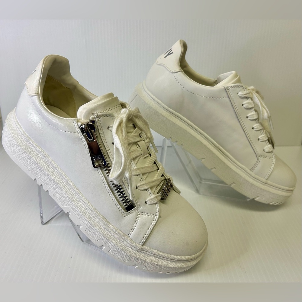 🤍”DKNY” NWT Women’s Matti Lace Up White Sneakers w/ Side Silver Zipper Detailing - Picture 5 of 15